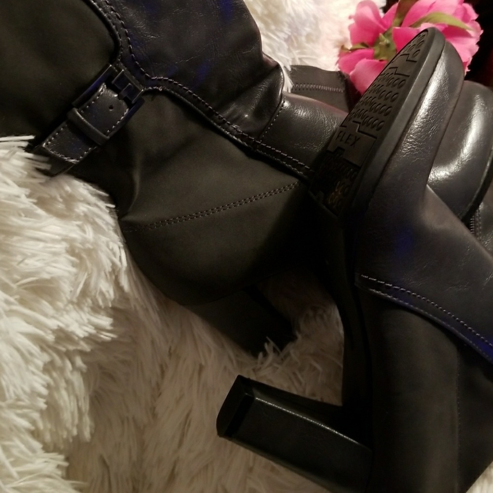 Nwot Life Stride Memory Foam Bootd - image 4